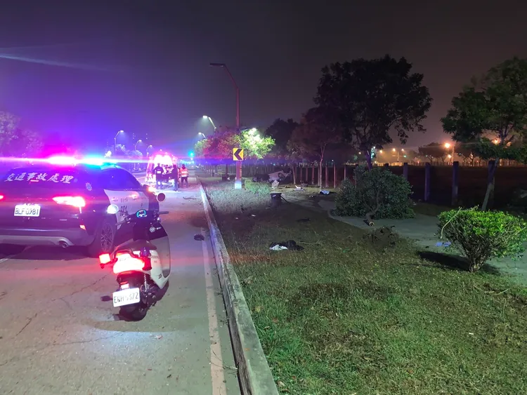 賓士車駕駛陳男酒測值達0.6毫克。民眾提供