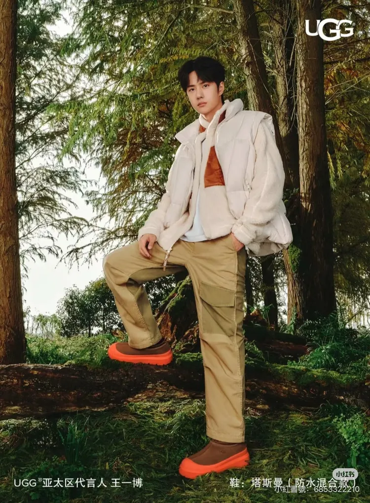 其實王一博是替自己的代言品牌拍攝形象照。翻攝微博