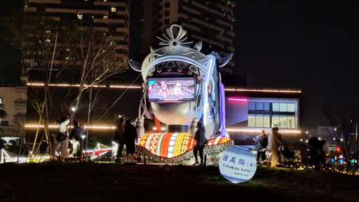 2025台灣燈會人潮滿滿 「城市聚光燈」燈飾藏細節