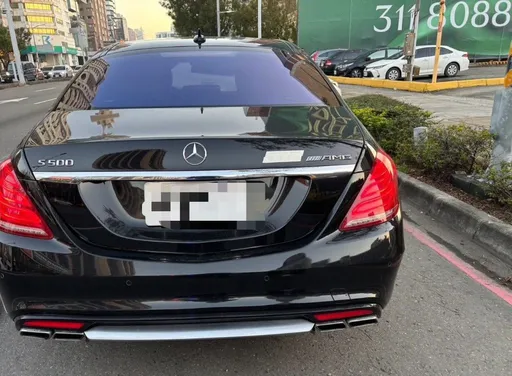 賓士掛假車牌！高雄知名信用合作社主席兼高職董座被查獲　他這樣解釋了