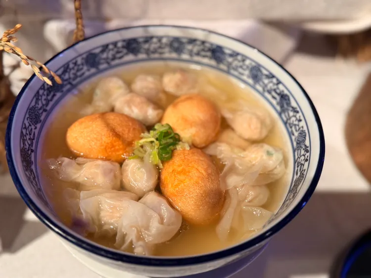 在早期的馬祖，婚宴與家庭聚會上經常可見「太平燕」這道佳餚，不僅美味，更承載著馬祖人的美好祝福。陳揚盛攝