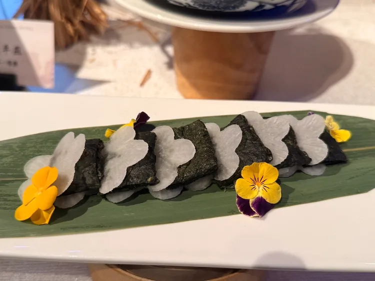 「蘿蔔海苔」以蘿蔔的清脆與海苔的香氣完美結合，鮮美的味道令人難以忘懷。陳揚盛攝