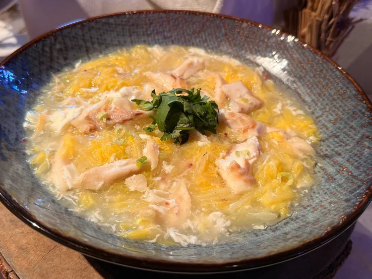 林義和工坊的代表料理「瓜白菜」是早期馬祖傳統婚宴上的常見菜餚。陳揚盛攝