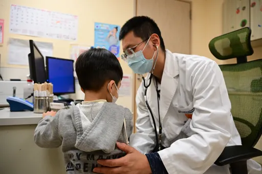 諾羅病毒肆虐!5歲男童中鏢「全家團滅」 醫籲嚴防開學後群聚感染