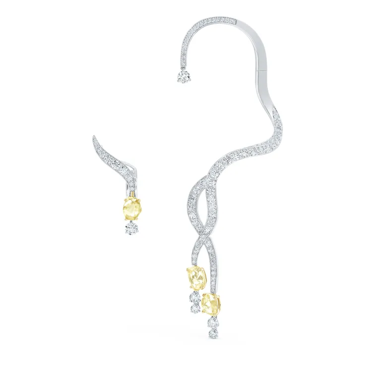 Interlace鑽石耳掛。品牌提供