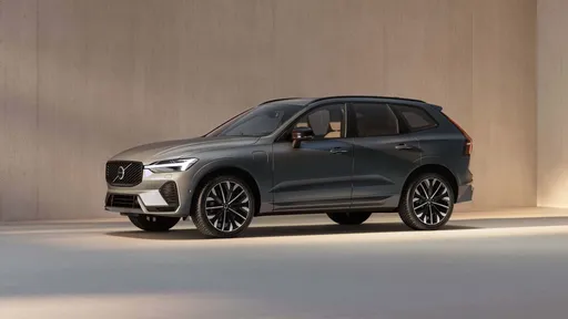 Volvo XC60不老神車再進化 二度小改款換新妝科技升級