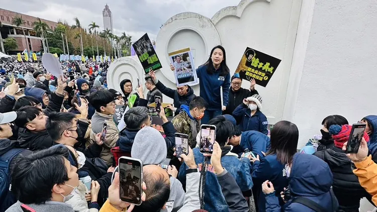 藍營號召罷免綠委攤位。翻攝自謝克洋臉書