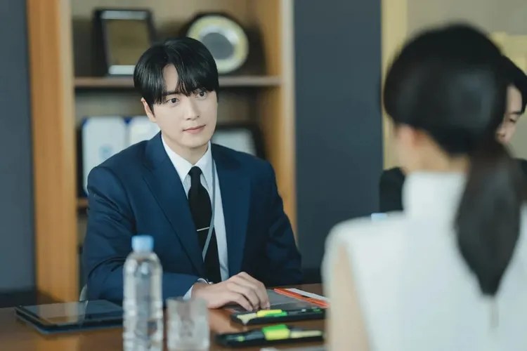 李浚赫以《我的完美秘書》「劉恩浩」一角圈粉無數。翻攝AceFactory IG