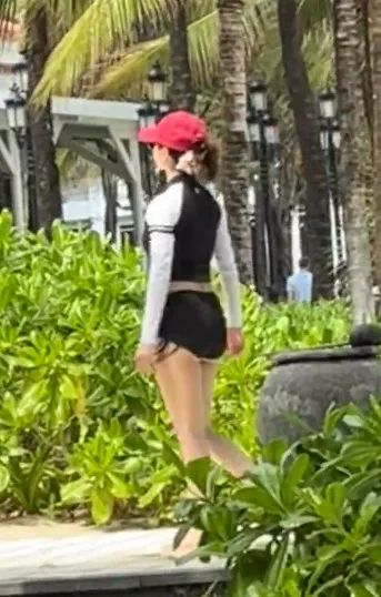 蔡依林在越南度假解放穿熱褲。翻攝Winnnnnie小紅書