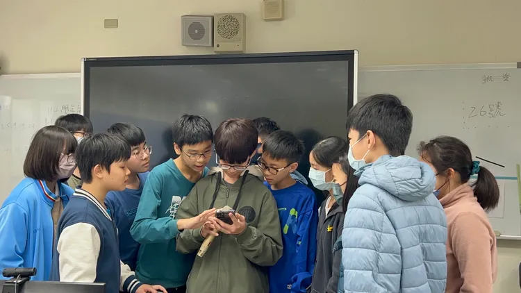 學生們從日常生活中發掘問題。教育局提供