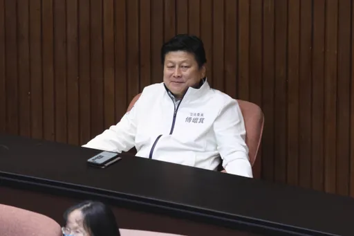 开议前赴香港挨批「领旨」 傅崐萁还原时间序呛「停止不实指控」