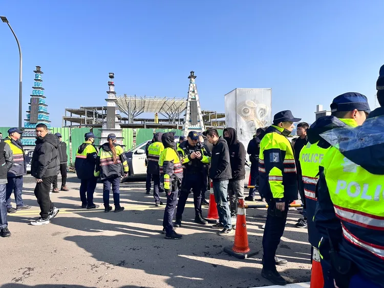 竹縣警方出動150名警力到場維護秩序。讀者提供