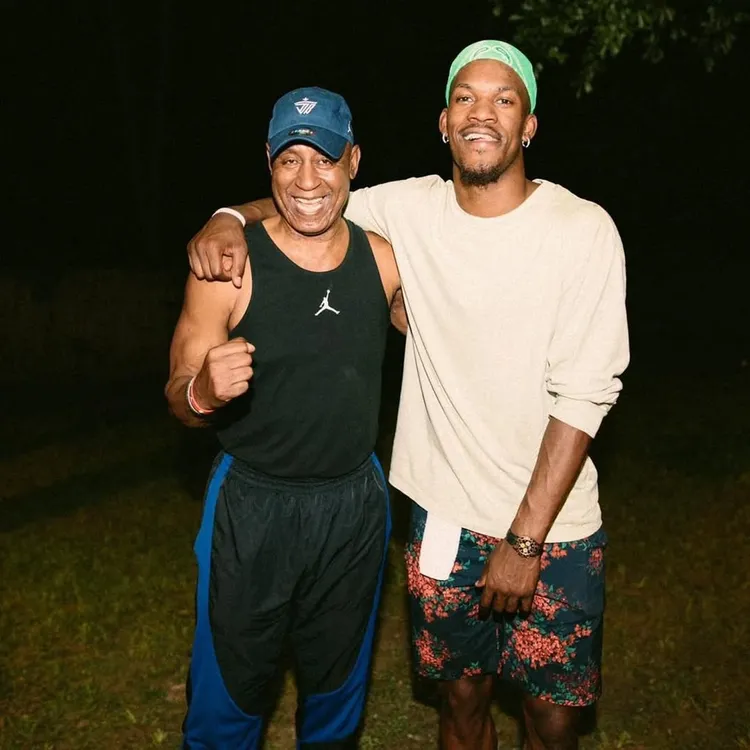 巴特勒(右)與老爸。巴特勒IG