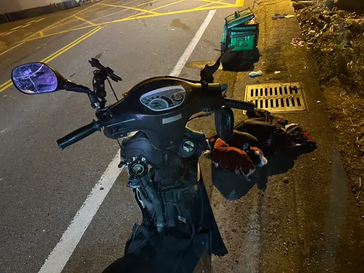 行經巷口未減速!台中大貨車撞機車 47歲外送員傷重不治