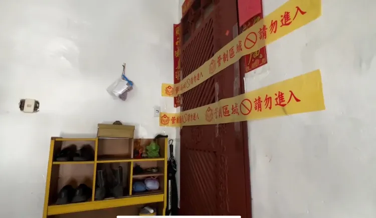 警方昨天在張嫌住所找到刀具、鋸子，但布滿灰塵還生鏽，不像是凶器。翻攝照片