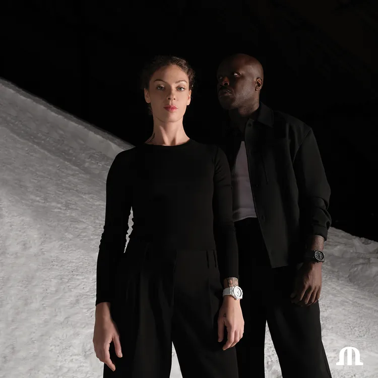 AIKON陶瓷自動腕錶採用「科技陶瓷」搭配簡約黑白雙色呈現。品牌提供