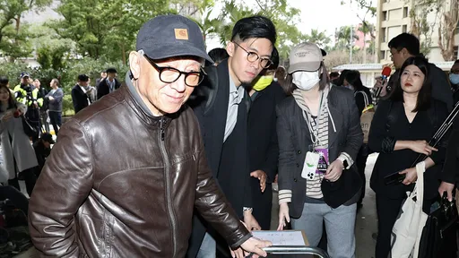 「把她當小三時不怕傷害女性?」 他斥曹興誠:沒種承擔就不要當人