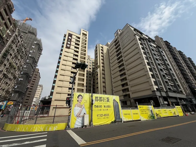 北高雄農16、美術館、左營高鐵與漢神巨蛋商圈4大市心房市熱區，均要挑戰房價6字頭。資料照片