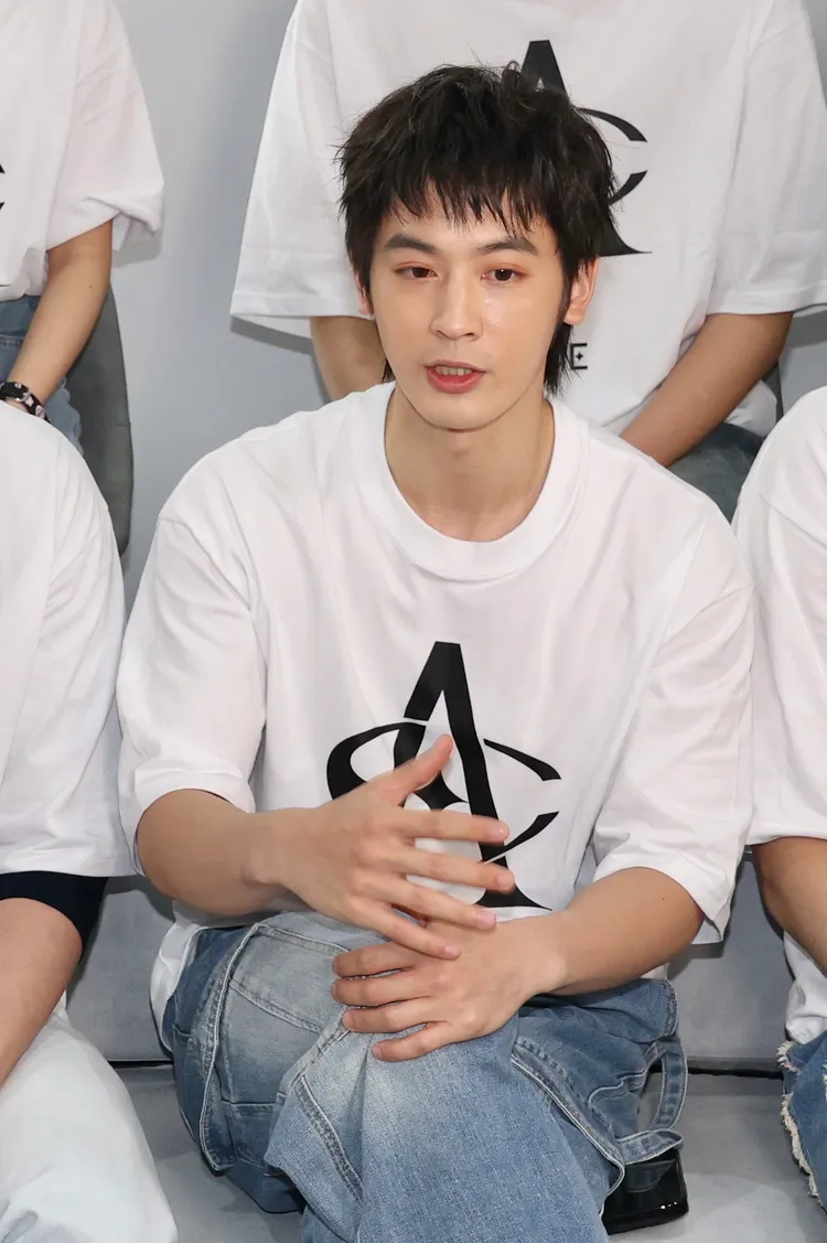 吳思賢的身材最令所有男演員稱羨。莊宗達攝