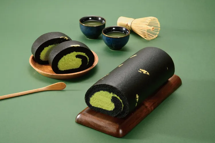 亞尼克黑金宇治抹茶生乳捲，茶道級金奢送禮首選，入口一秒飛京都，售價660元。業者提供
