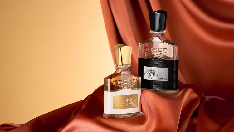 CREED阿文圖斯男香（右，50ml／8900元、100ml／1萬2800元）；阿文圖斯女香（左，30ml／7380元、75ml／1萬1800元）。品牌提供