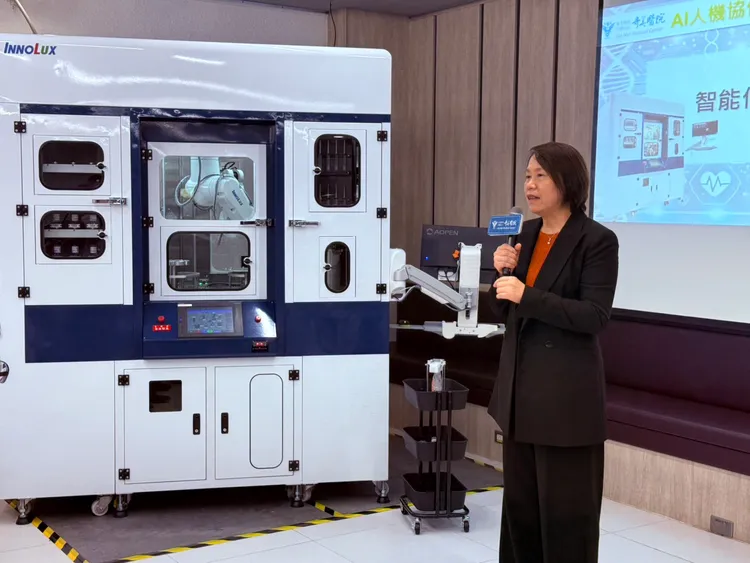 南科管理局將協助取得相關認證，把產品推廣到海外。莊曜聰攝