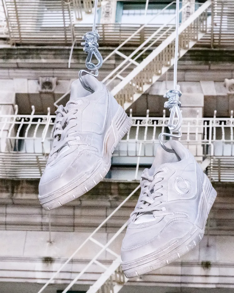 COACH正式推出Soho休閒鞋。品牌提供