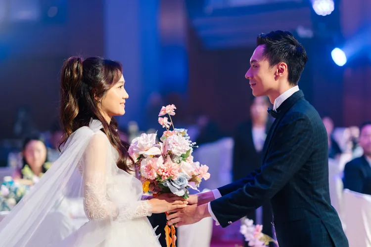 台北遠東香格里拉祭出總價值超過六萬元豪禮，成功報名並出席婚禮體驗日，有機會抽中餐飲抵用金、婚禮鋼琴演奏、婚宴後派對及自助餐券等豐富好禮。台北遠東香格里拉提供