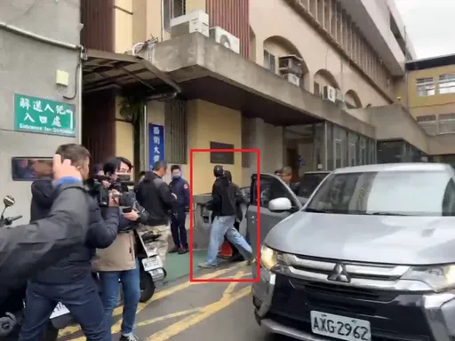 獨家｜「畢業就去當兵」王大陸沒說謊！原來念6年的學校停辦了　動歪腦筋買假病歷