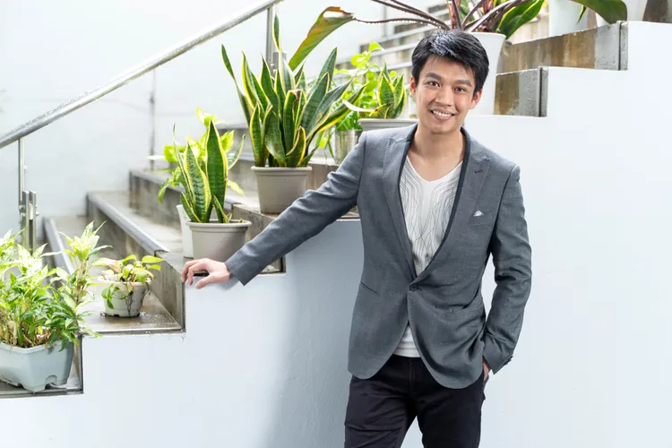 大愛劇《生日快樂》楊忠穎詮釋頭頸癌症患者「林勝實」。大愛提供