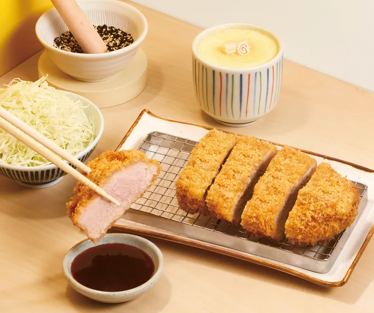 3月底前把握每周二、四消費「厚切腰內豬排套餐」可獲得指定優惠。業者提供