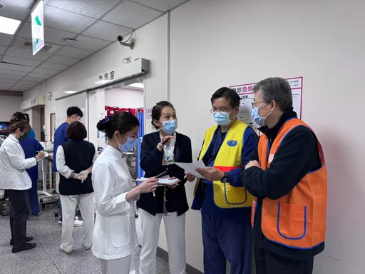 新北市旅行團嘉義玩3天!15人發燒、上吐下瀉衝急診室 嘉縣衛生局調查中