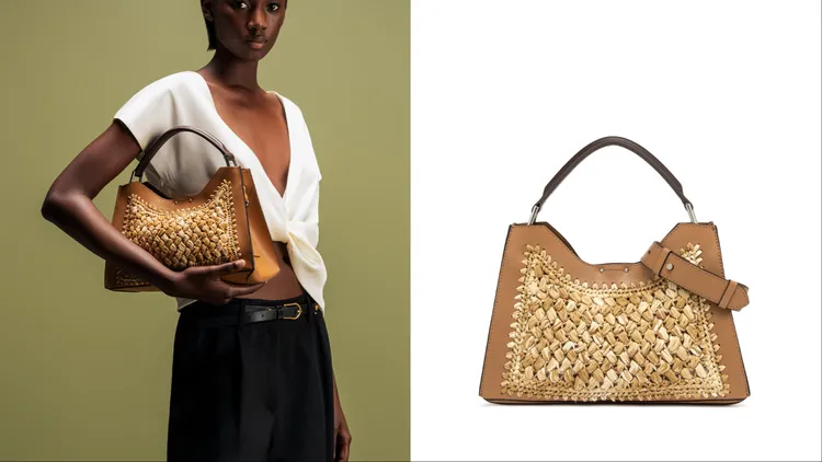 Aurora草編皮革拼接手提包勾勒出如麥田金光般自然色調，2萬4800元。品牌提供