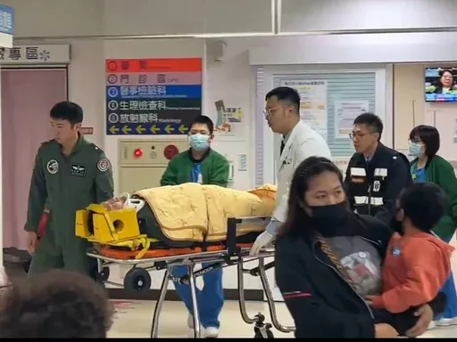 勇鷹高教機墜海!飛官跳傘獲救 林瑋最快明天出院