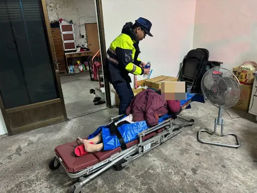 花蓮80歲獨居嬤整天沒出門!鄰居驚覺異狀 報警破門救了一命