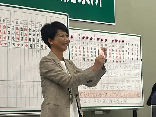 民調出爐只有陳亭妃能贏謝龍介 林俊憲弔詭「藍營怎都幫陳輔選?」