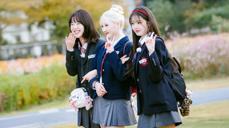 BABYMONSTER成員Rami的嗓音與池睿恩（左起）相近，現場模仿起池睿恩招牌語句，根本分不出是誰在說。中天綜合台提供