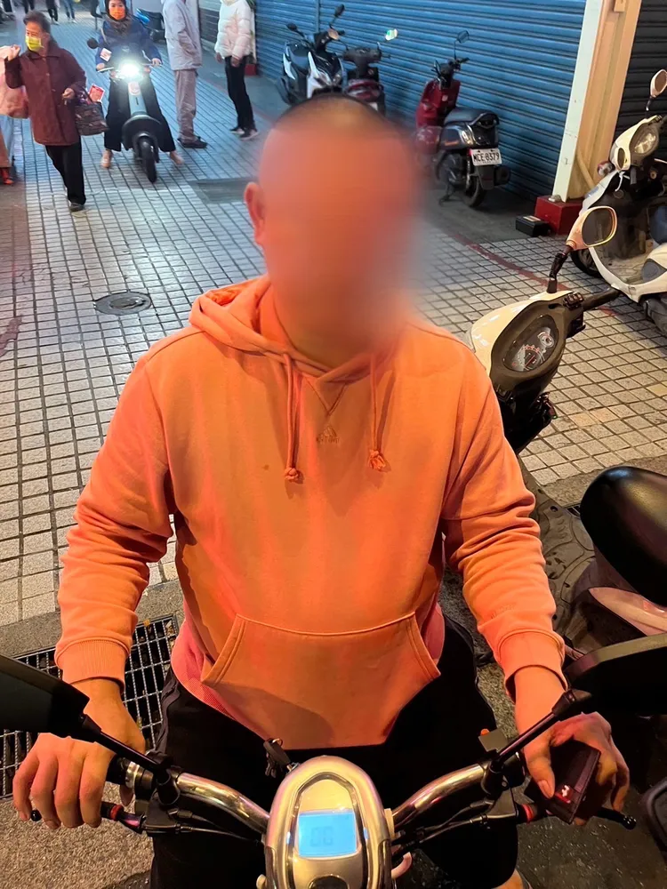 警方釐清案情後，拘提43歲的洪姓車手。警方提供