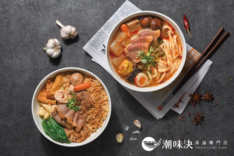 潮味決湯滷合作套餐牛肉(右)+肉食系五盎司套餐(左)。業者提供