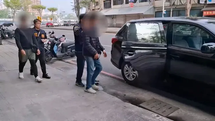 涉嫌鬥毆男子被警方查緝到案。翻攝畫面