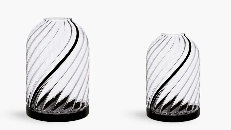 Diptyque玻璃燭罩(大) 4250元、（小）3200元。品牌提供