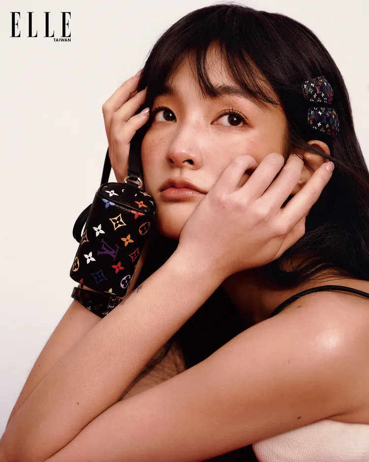 王淨拍攝《ELLE》封面。《ELLE》國際中文版提供