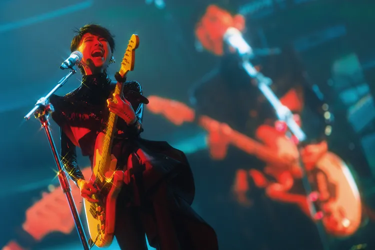 戴佩妮自彈自唱多首經典歌曲。圖／妮樂佛提供