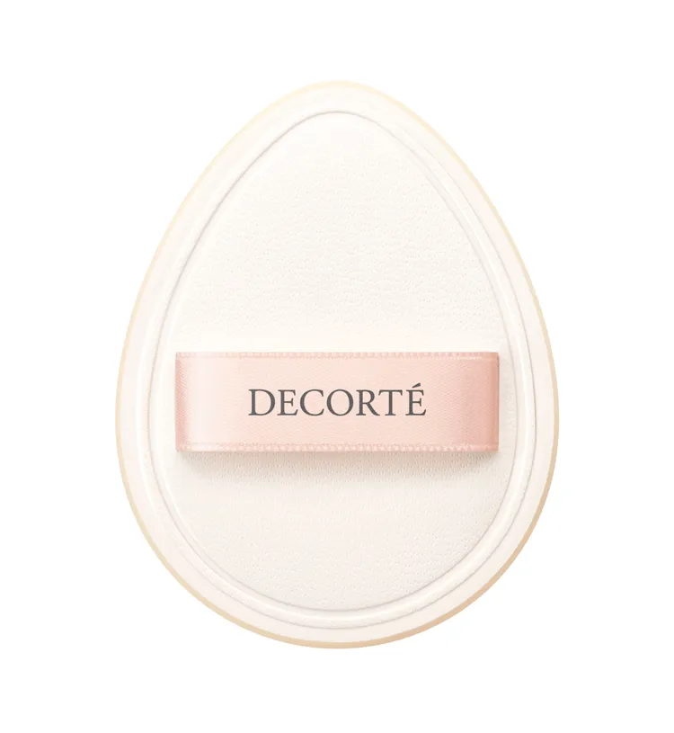 黛珂禪光感恆潤粉撲，250元。翻攝網路