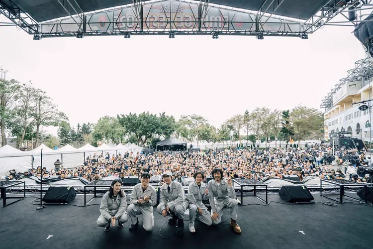 HUSH浮現祭演出吸引大批樂迷。浮現祭2025提供