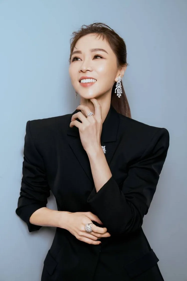 謝盈萱首次和奶茶合作，火花四射。Netflix提供