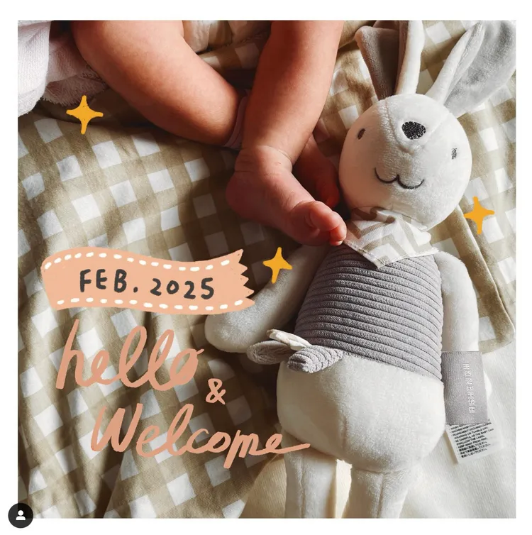 宇宙人阿奎在社群報喜，喜迎水瓶座女兒到來。翻攝阿奎IG