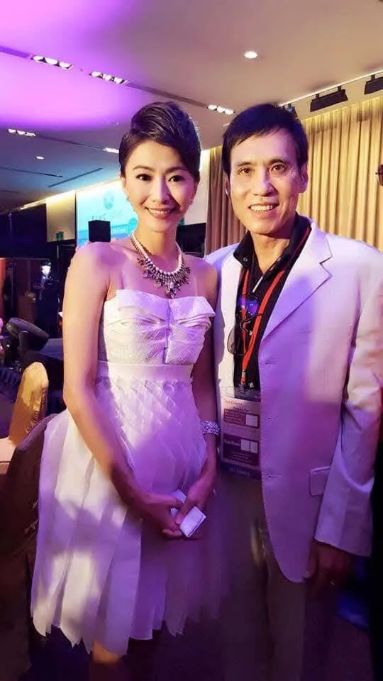 侯怡君（左）與爸爸侯愛民感情深厚。翻攝自侯怡君臉書