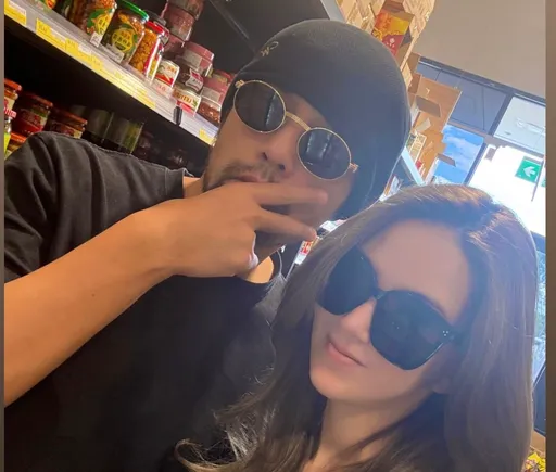 周杰伦情人节放闪啦　亲下厨美食鲜花宠爱娇妻