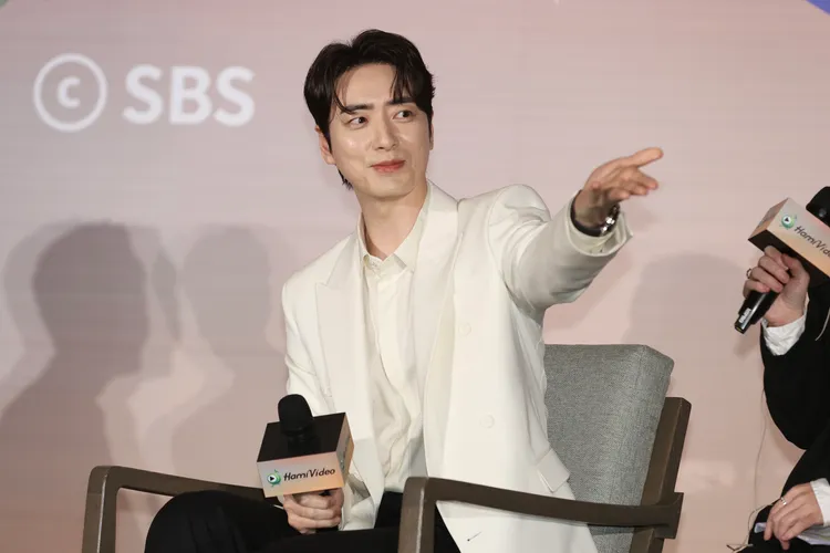 李浚赫感謝粉絲的支持。彭欣偉攝